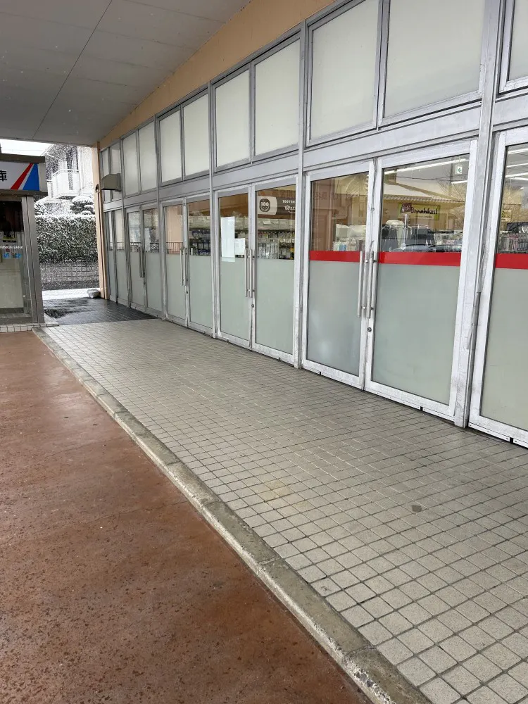 【一号舘東員】販促プロモーションに最適な屋外軒下スペース