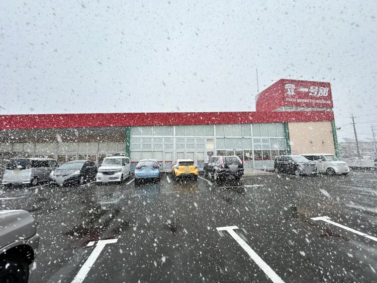 【一号舘東員】販促プロモーションに最適な屋外軒下スペース