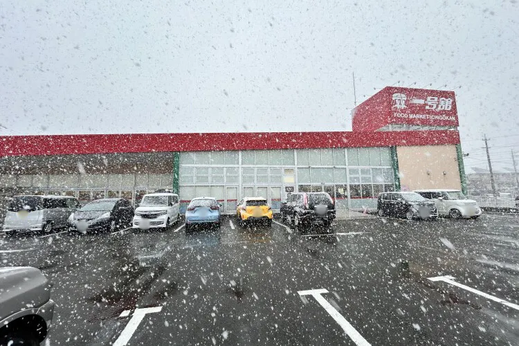 【一号舘東員】販促プロモーションに最適な屋外軒下スペース