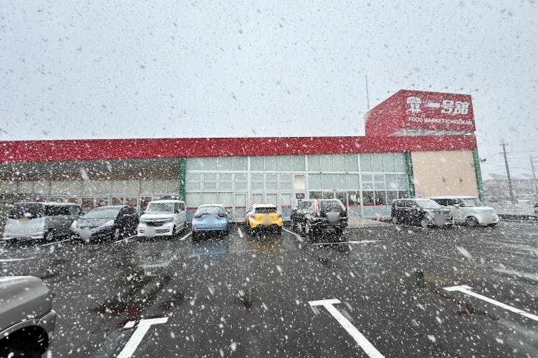 【一号舘東員】販促プロモーションに最適な屋外軒下スペースの画像2