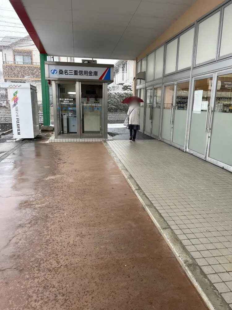 【一号舘東員】販促プロモーションに最適な屋外軒下スペース