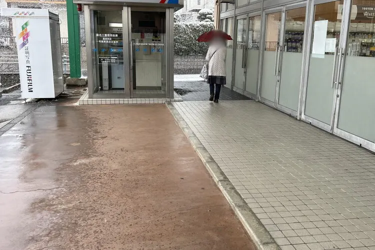 【一号舘東員】販促プロモーションに最適な屋外軒下スペース