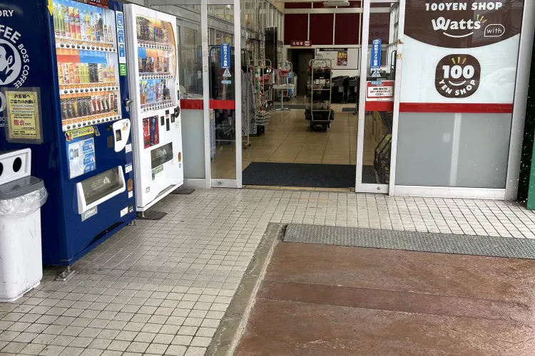 【一号舘東員】販促プロモーションに最適な屋外軒下スペース