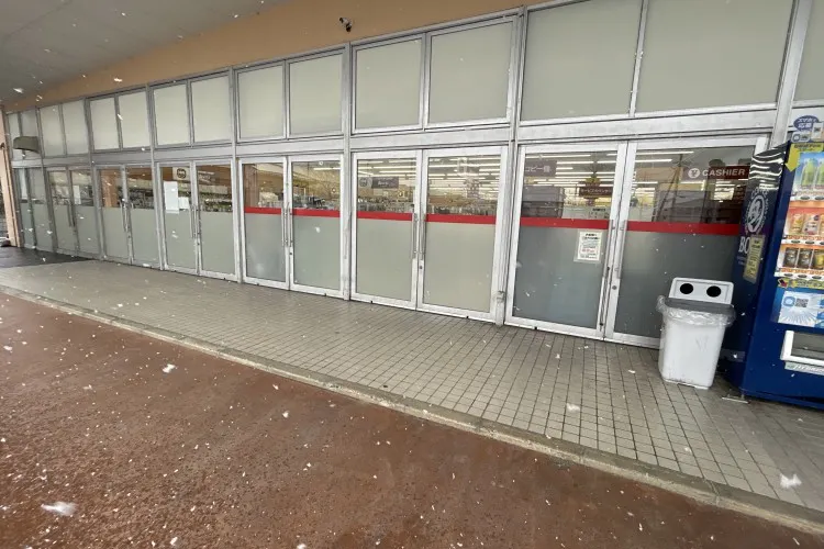 【一号舘東員】販促プロモーションに最適な屋外軒下スペース