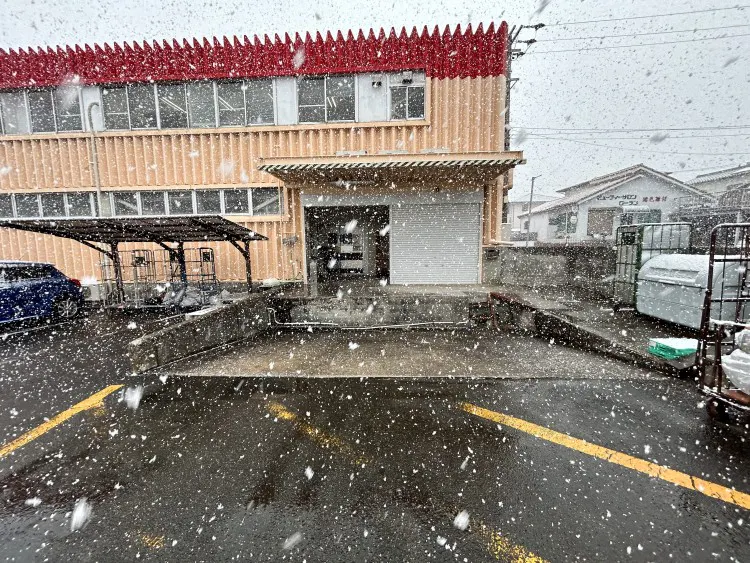 【一号舘東員】販促プロモーションに最適な屋外軒下スペース