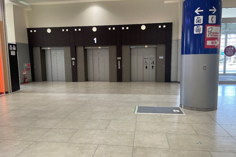 【イオンモール伊丹】1F QBハウス前の画像1