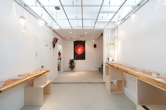 【四条大宮駅8分/1F】個展やポップアップストアに適したL字型のギャラリー