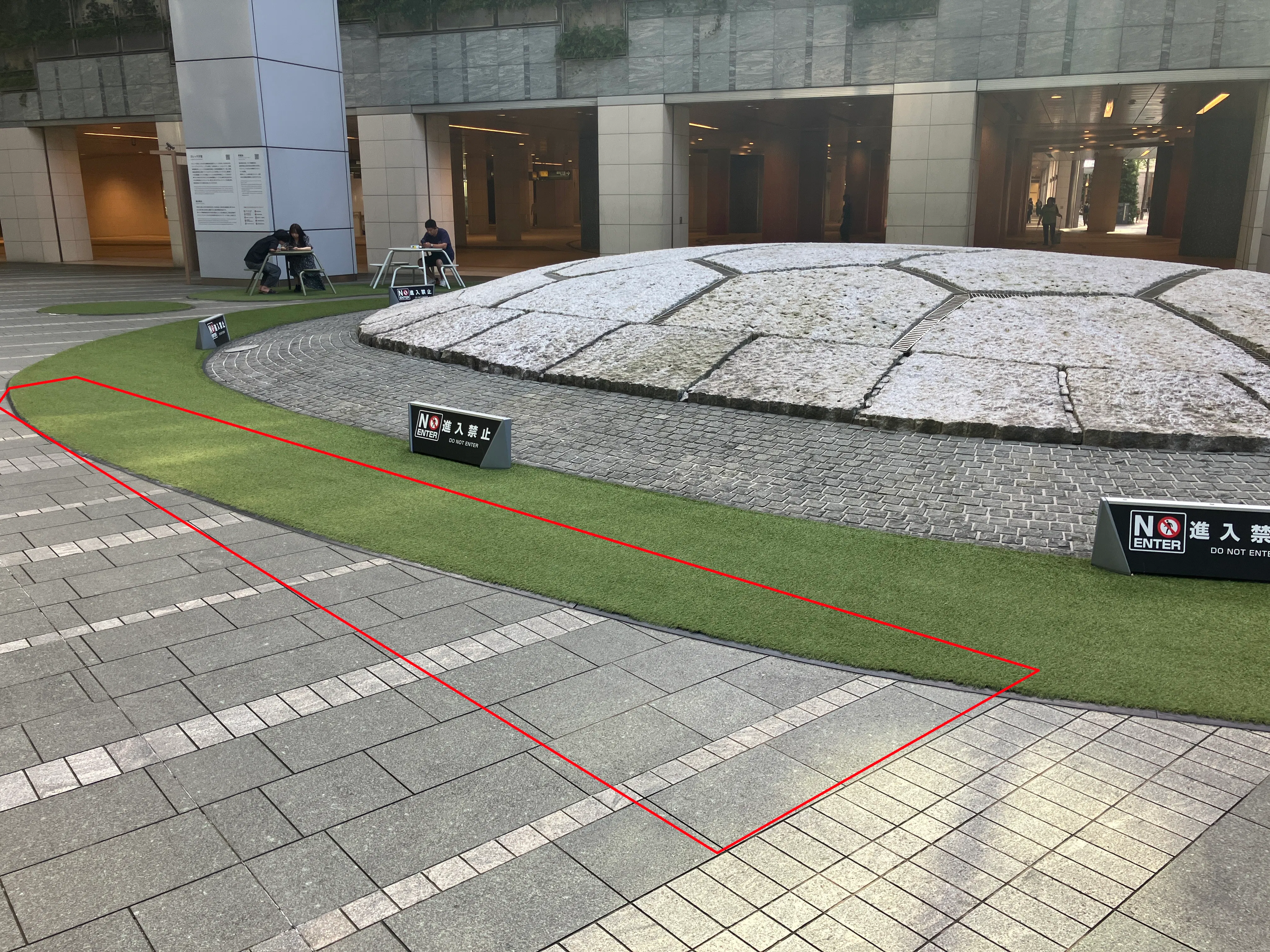 【カレッタ汐留｜汐留駅1分】月間約52万人が訪れる複合施設入口手前の屋外イベントスペース⑥