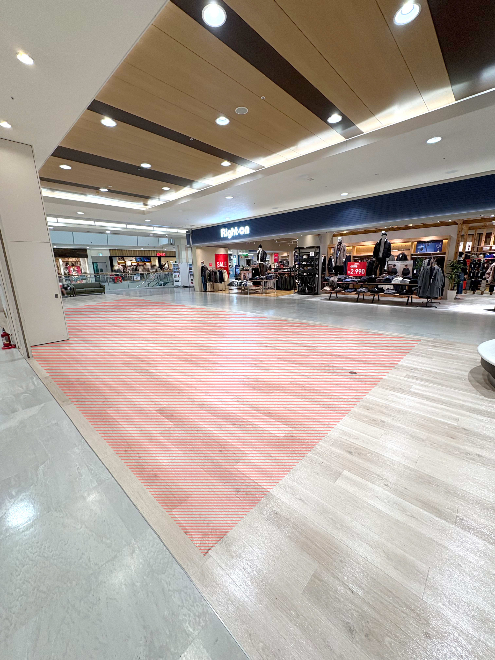 【イオンモール橿原】中央ブリッジ前（ライトオン前）