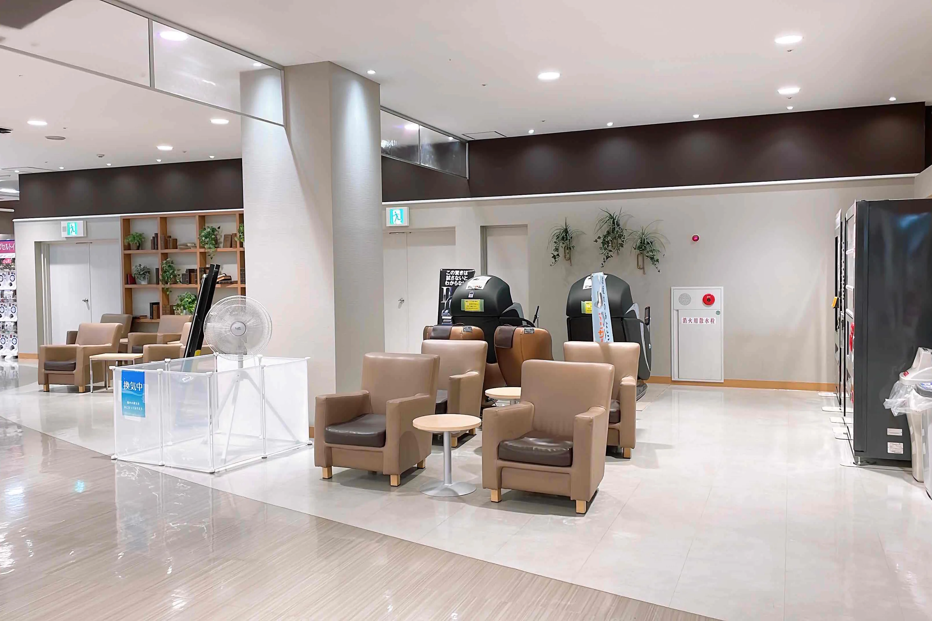 【イオンモール桑名】各種プロモーションや物販、食物販のポップアップストアに最適な1番街3F未来屋書店前のイベントスペース