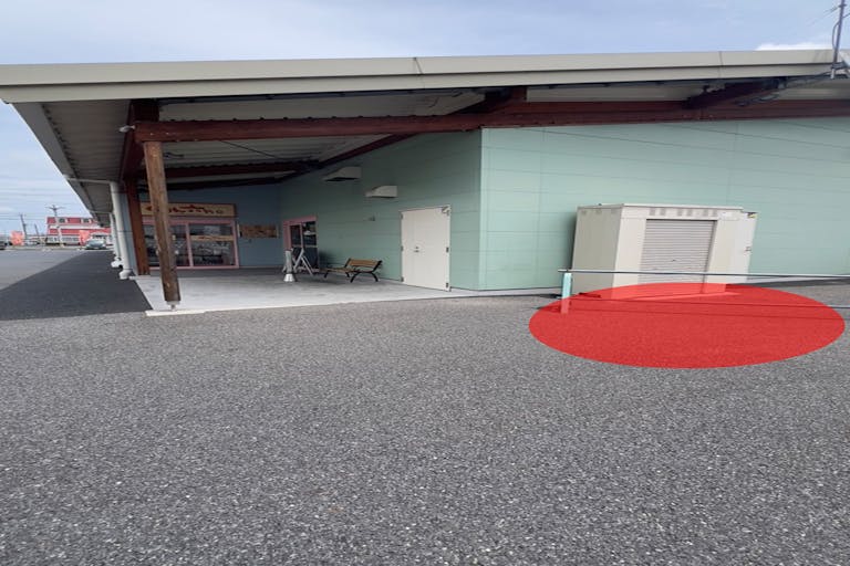 【ダイナム奈良天理店ゆったり館】キッチンカーやプロモーションイベントでの出店に最適なアミューズメント施設のイベントスペース(南側出入口)の画像2