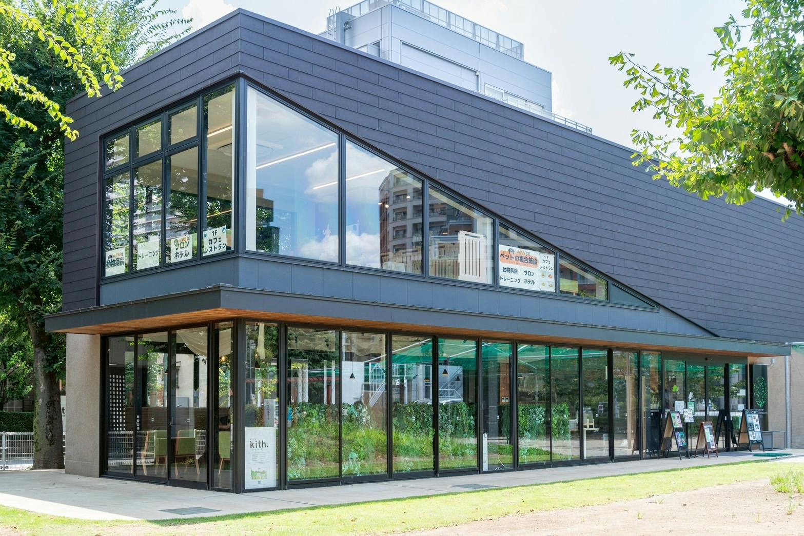 【恵比寿駅3分】 動画やロケ撮影、交流会にもおすすめ！様々な用途で利用できる爽やかで開放的なレンタルスペース「Relax CAFE」の画像