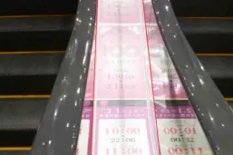 【イオンモール常滑】モール内広告 エスカレーター