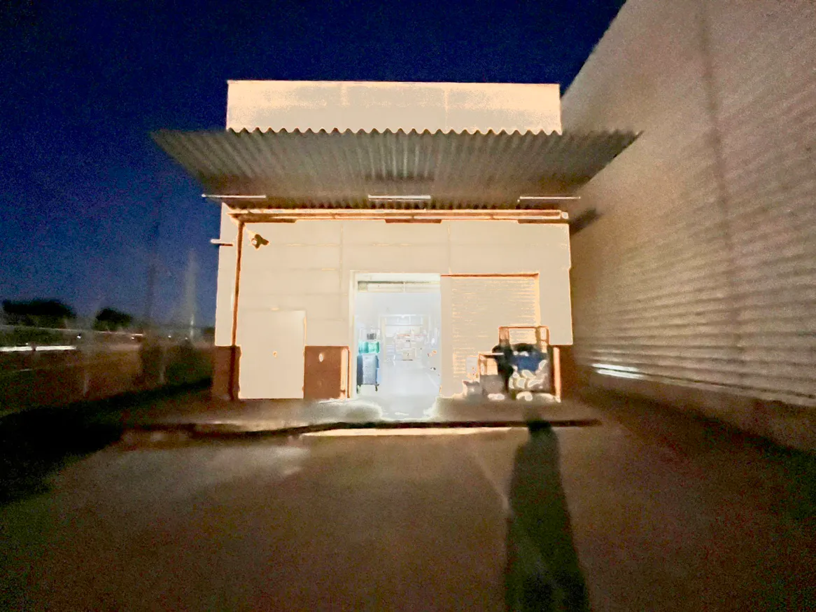 【オークワ松阪下村】プロモーションに利用可能な農産側入口付近のスペース(イートインスペース横)