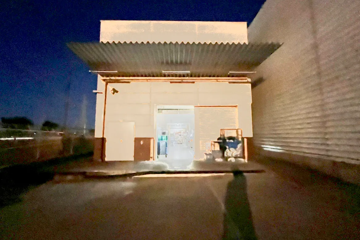 【オークワ松阪下村】プロモーションに利用可能な農産側入口付近のスペース(イートインスペース横)