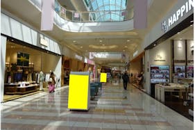 【イオンモールりんくう泉南】モール内広告 デジタルサイネージ(モールストリートビジョン)