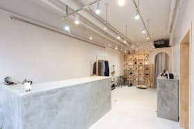 【明治神宮前(原宿)駅2分】ポップアップストアや展示会に適したバーカウンター併設のイベントスペース