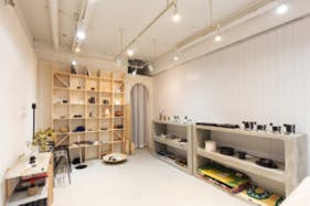 【明治神宮前(原宿)駅2分】ポップアップストアや展示会に適したバーカウンター併設のイベントスペース