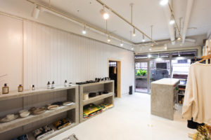 【明治神宮前(原宿)駅2分】ポップアップストアや展示会に適したバーカウンター併設のイベントスペース