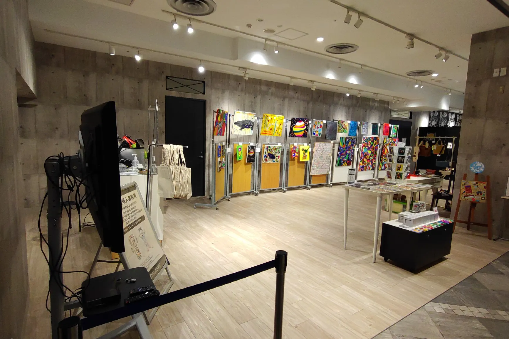 【渋谷モディ】1階 カレンダリウムD01【物販・PRイベント】入口すぐ、視認性がよく人通りの多い好立地スペース