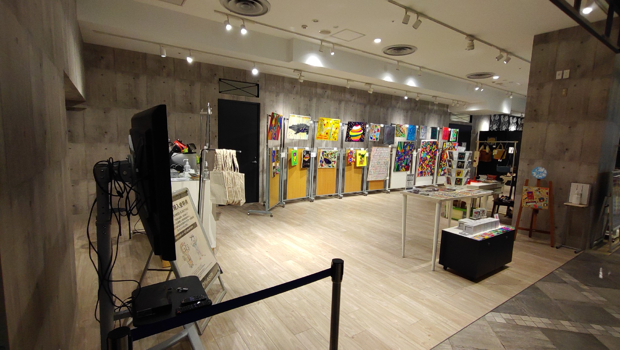 【渋谷モディ】1階 カレンダリウムD01【物販・PRイベント】入口すぐ、視認性がよく人通りの多い好立地スペース