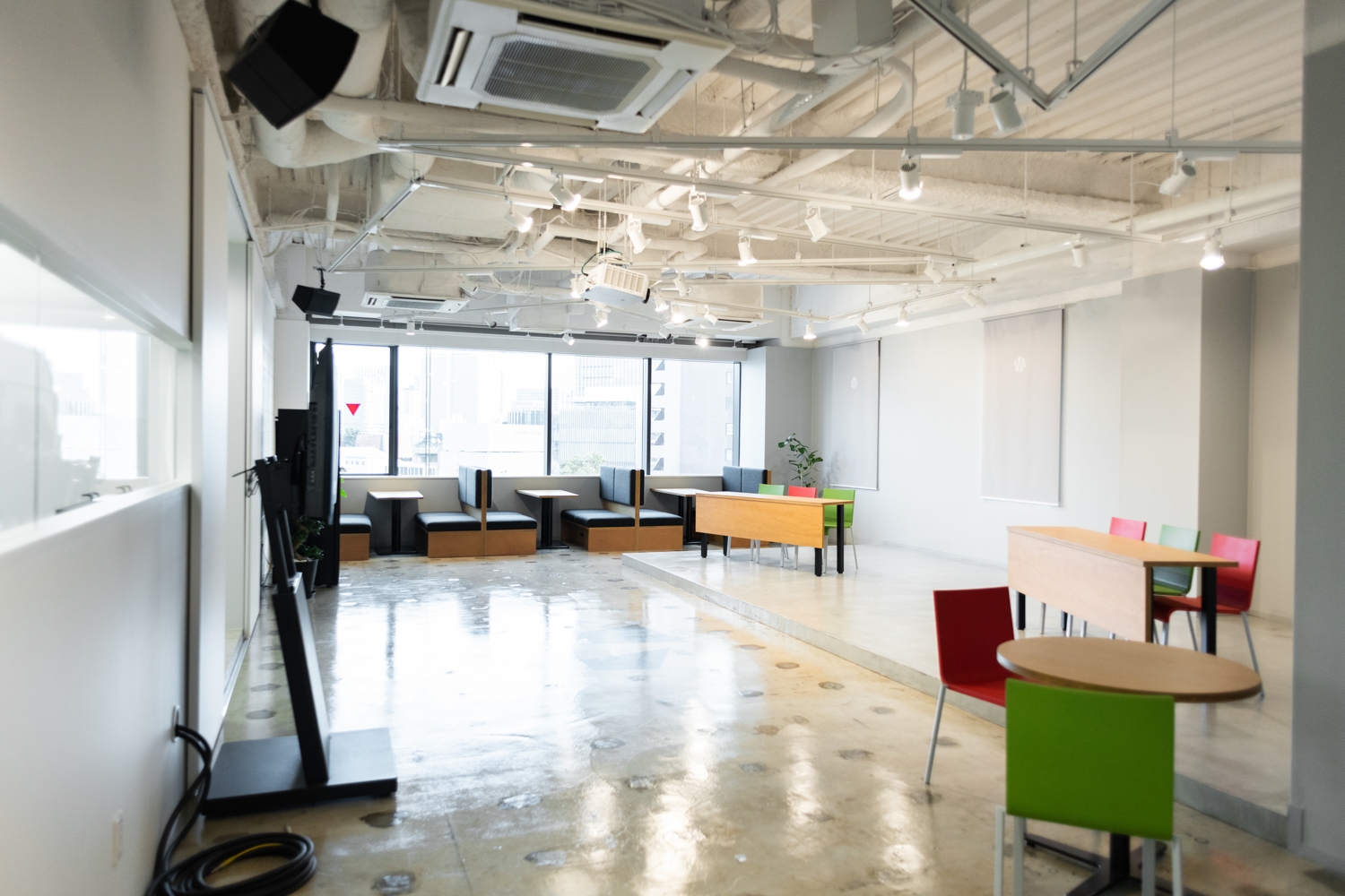 別途撮影配信機材のレンタルも可能です。