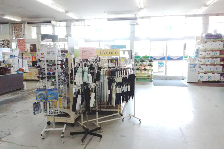 【ホームワイド佐伯南店(大分県)】本館店内 入口前催事スペースの画像3