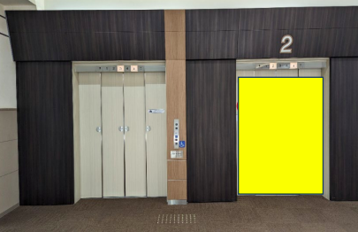 【イオンモール堺北花田】モール内広告 エレベーター扉