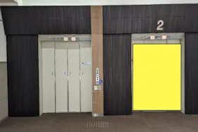 【イオンモール堺北花田】モール内広告 エレベーター扉