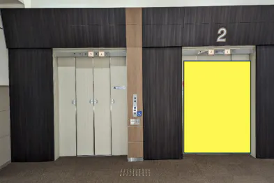【イオンモール堺北花田】モール内広告 エレベーター扉