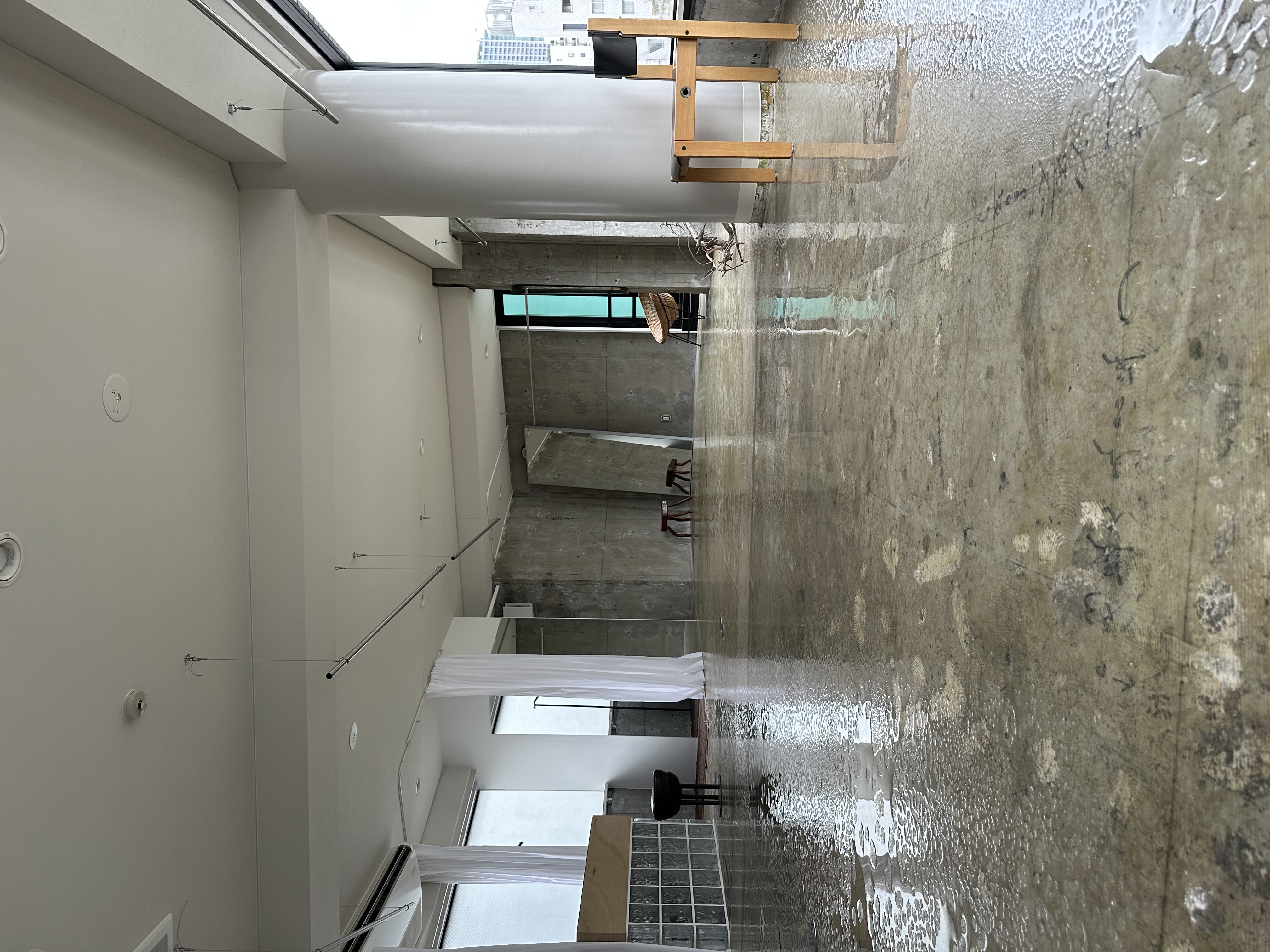 【代々木公園駅3分｜代々木八幡駅4分】自然光が入る展示会・撮影向けレンタルスペース