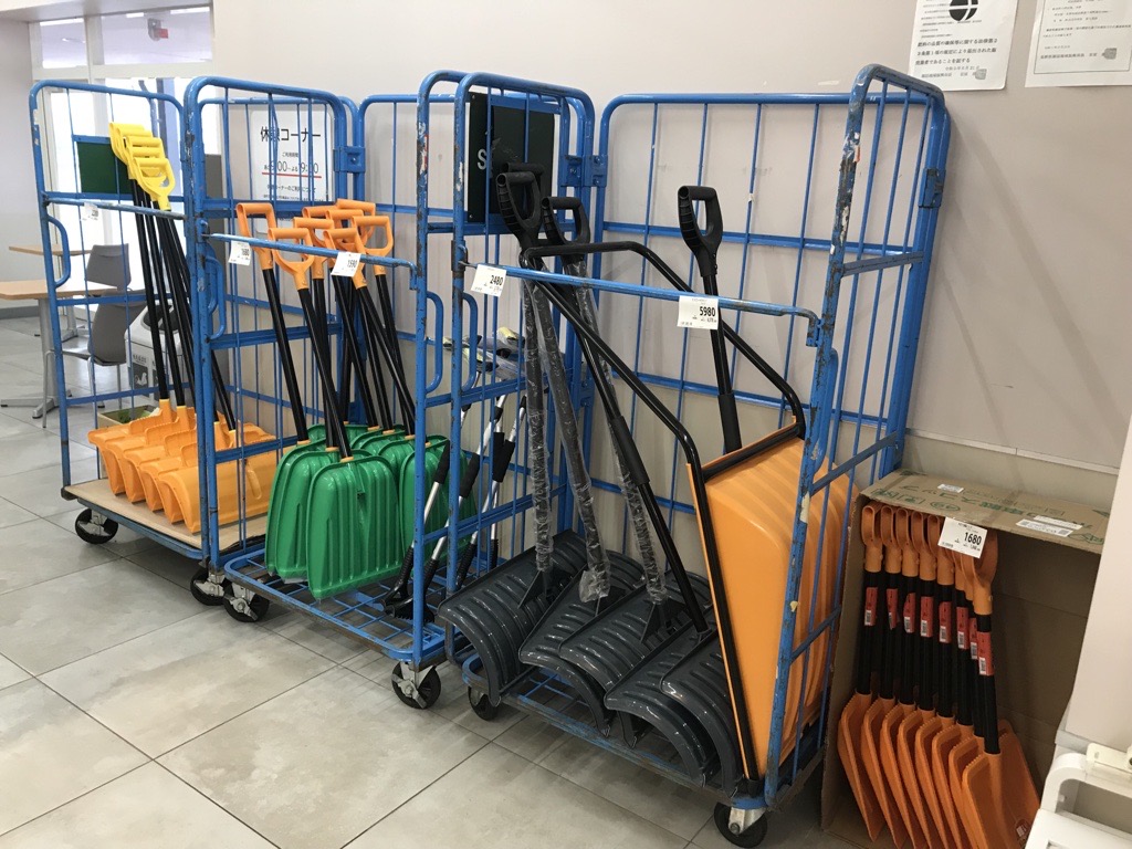 【西友　富士見店】休憩コーナー　プロモーション用途や物販、食物販のポップアップストアに最適なスーパー店内催事イベントスペース