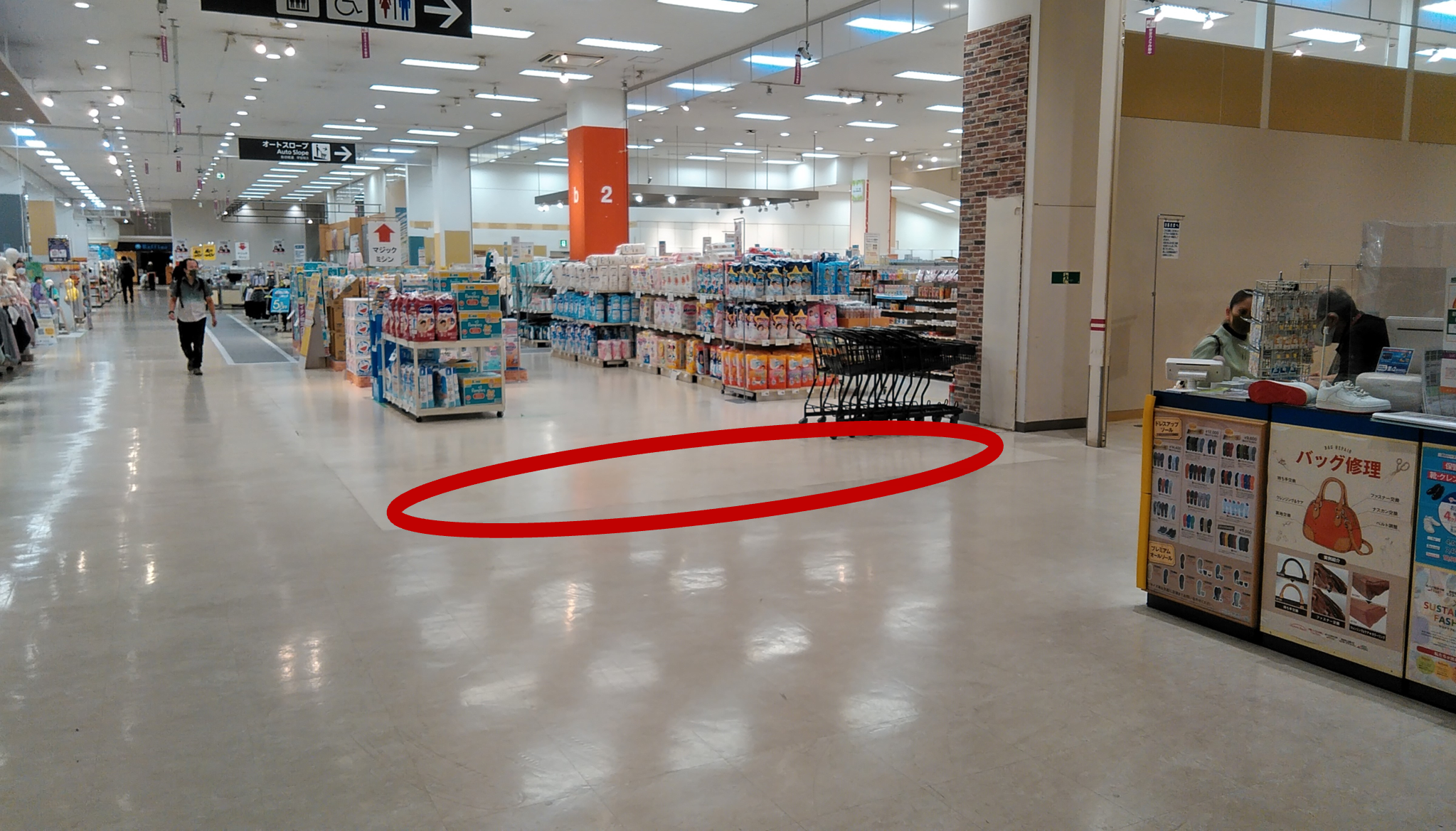 イオン東雲店 2f晴海通り入口前 物販 プロモーション向けショッピングセンター内2f出入り口前イベントスペース ショップカウンター