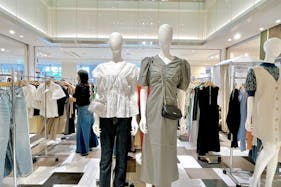 【アミュプラザおおいた】ファッション関係の雑貨や、アパレル商品の物販催事に適したコンパクトなイベントスペース2F POPUPスペース(マウジー前)