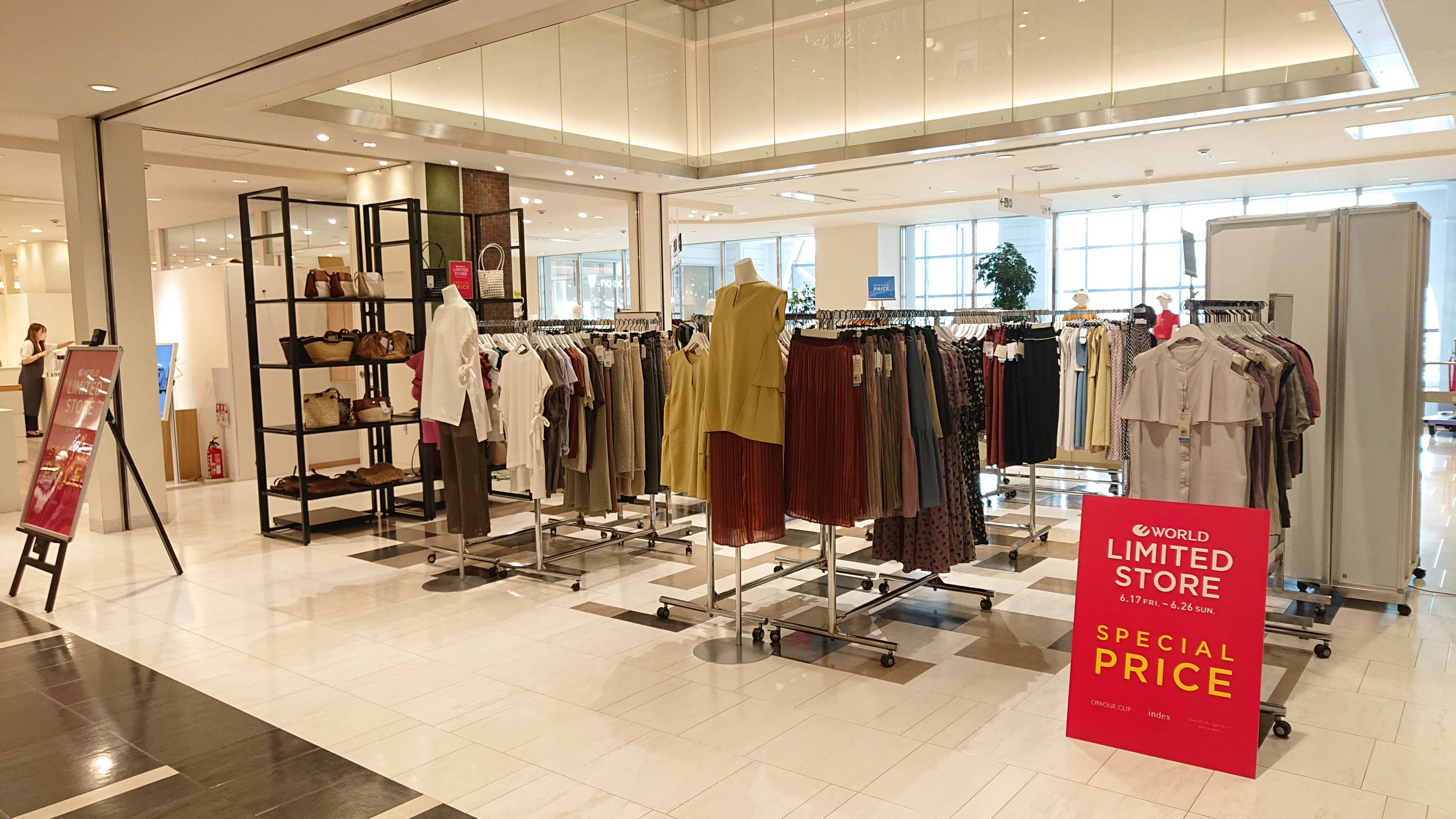 【アミュプラザおおいた】ファッション関係の雑貨や、アパレル商品の物販催事に適したコンパクトなイベントスペース2F POPUPスペース(マウジー前)