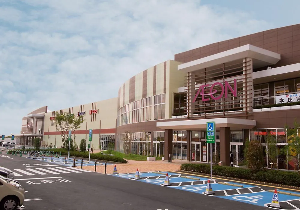 【イオンタウン上里】キッチンカーの出店に最適な複合商業施設内中央入口付近にある屋外イベントスペース