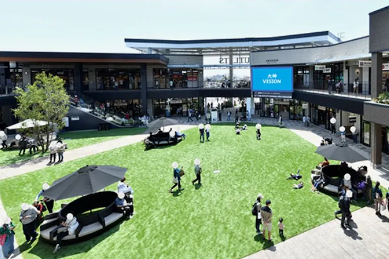【THE OUTLETS SHONAN HIRATSUKA】WEST COURTの画像1
