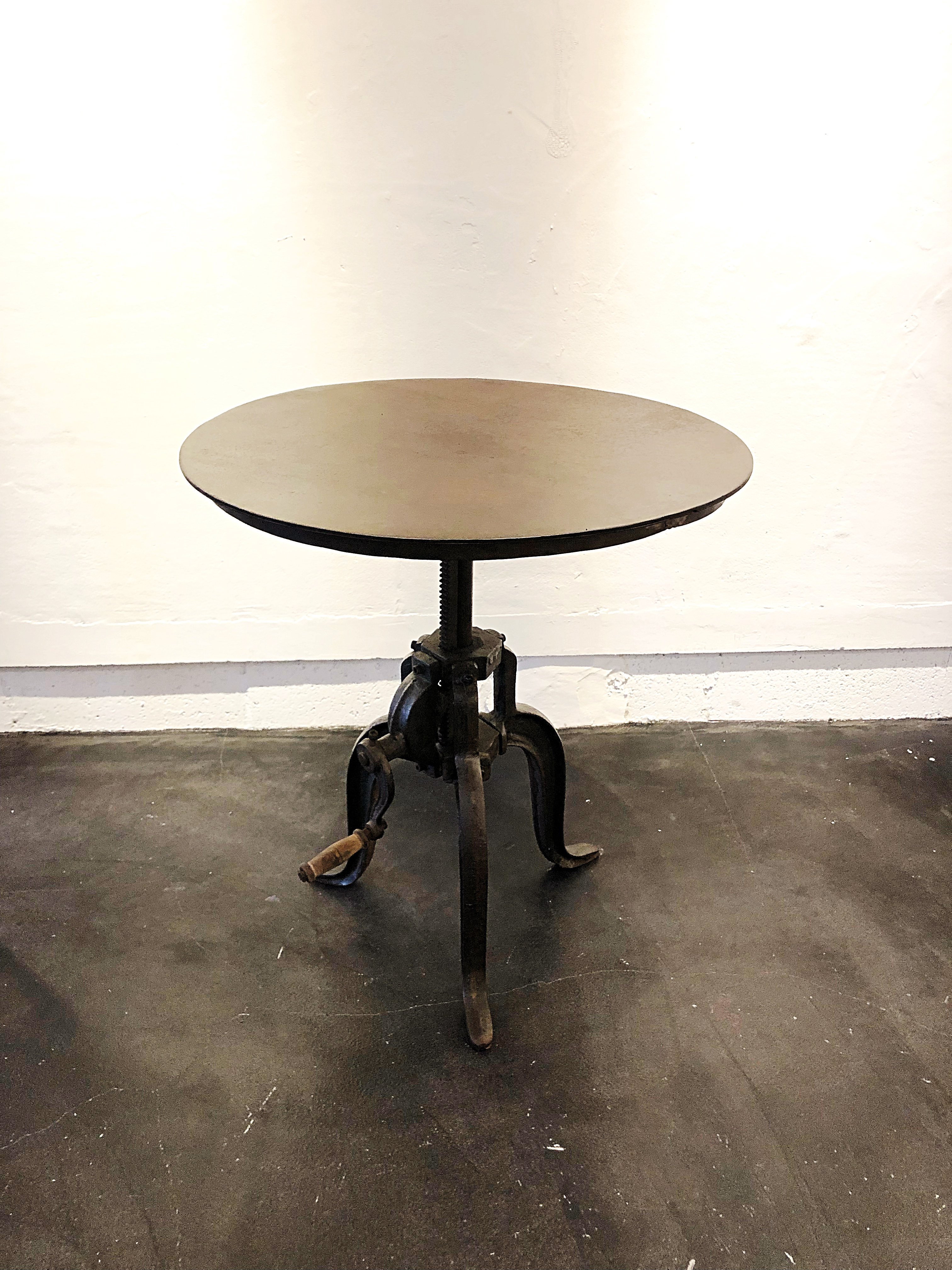 昇降式テーブル(W600×H480~680)