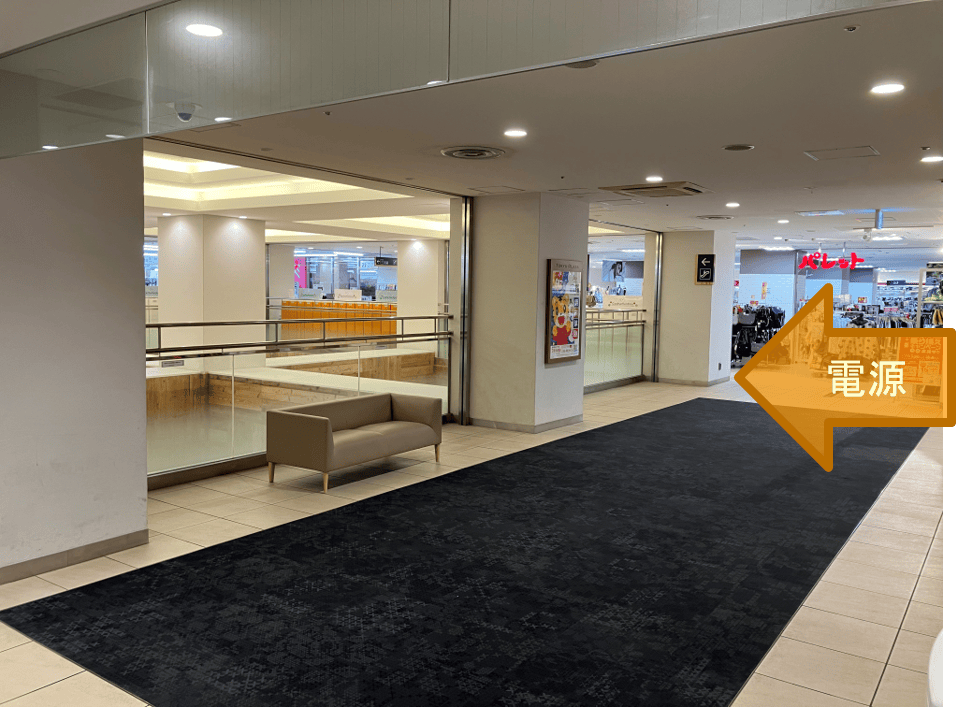 【東急プラザ新長田】「2F 螺旋階段横 」2F中央階段すぐ！ポップアップストアやPRイベントに最適な視認性の高いイベントスペース