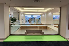 【東急プラザ新長田】「2F 螺旋階段横 」2F中央階段すぐ!ポップアップストアやPRイベントに最適な視認性の高いイベントスペース