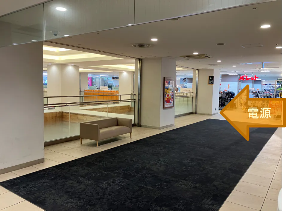 【東急プラザ新長田】「2F 螺旋階段横 」2F中央階段すぐ！ポップアップストアやPRイベントに最適な視認性の高いイベントスペース