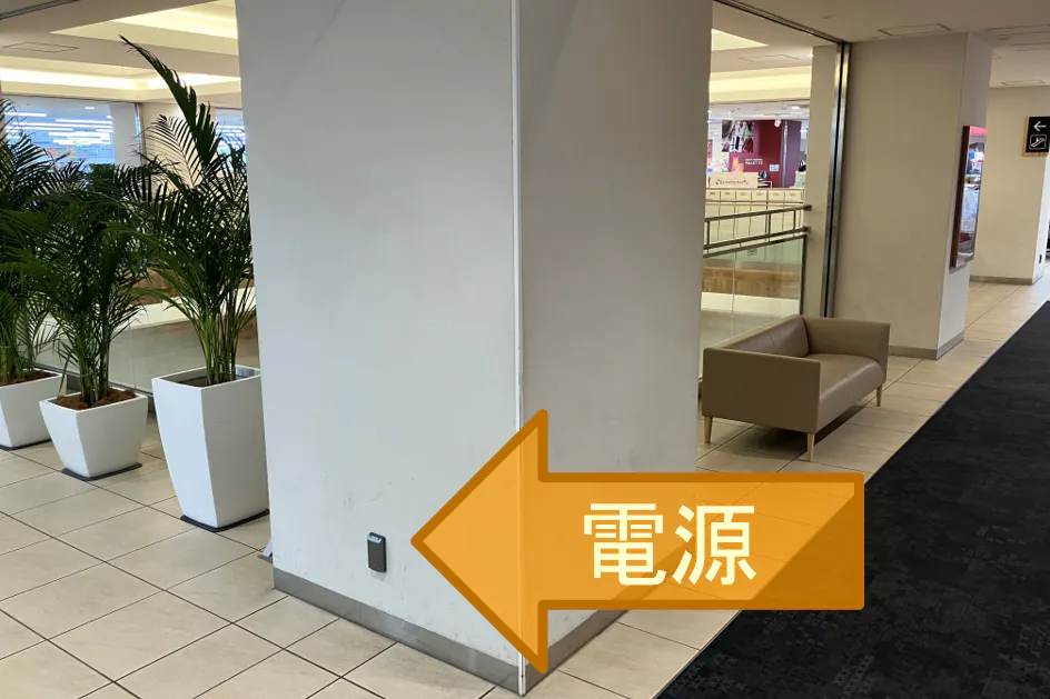 【東急プラザ新長田】「2F 螺旋階段横 」2F中央階段すぐ!ポップアップストアやPRイベントに最適な視認性の高いイベントスペース