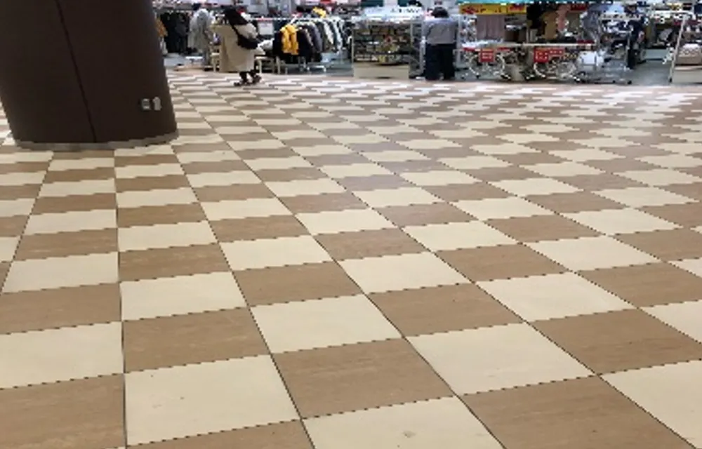 【ララガーデン川口】1階 中央①