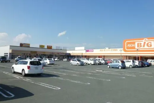 【イオンタウン大須賀】キッチンカー等の移動販売に最適な大型駐車場に面した屋外スペース