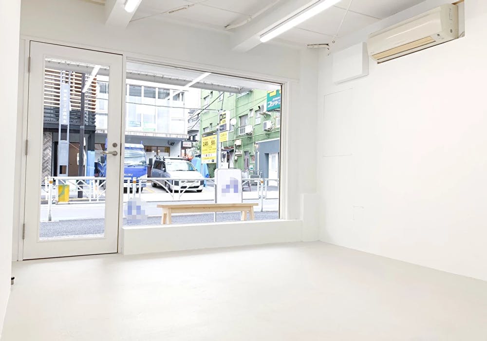 【北参道駅9分】展示会やポップアップストアに適したホワイトカラーのシンプルなイベントスペース