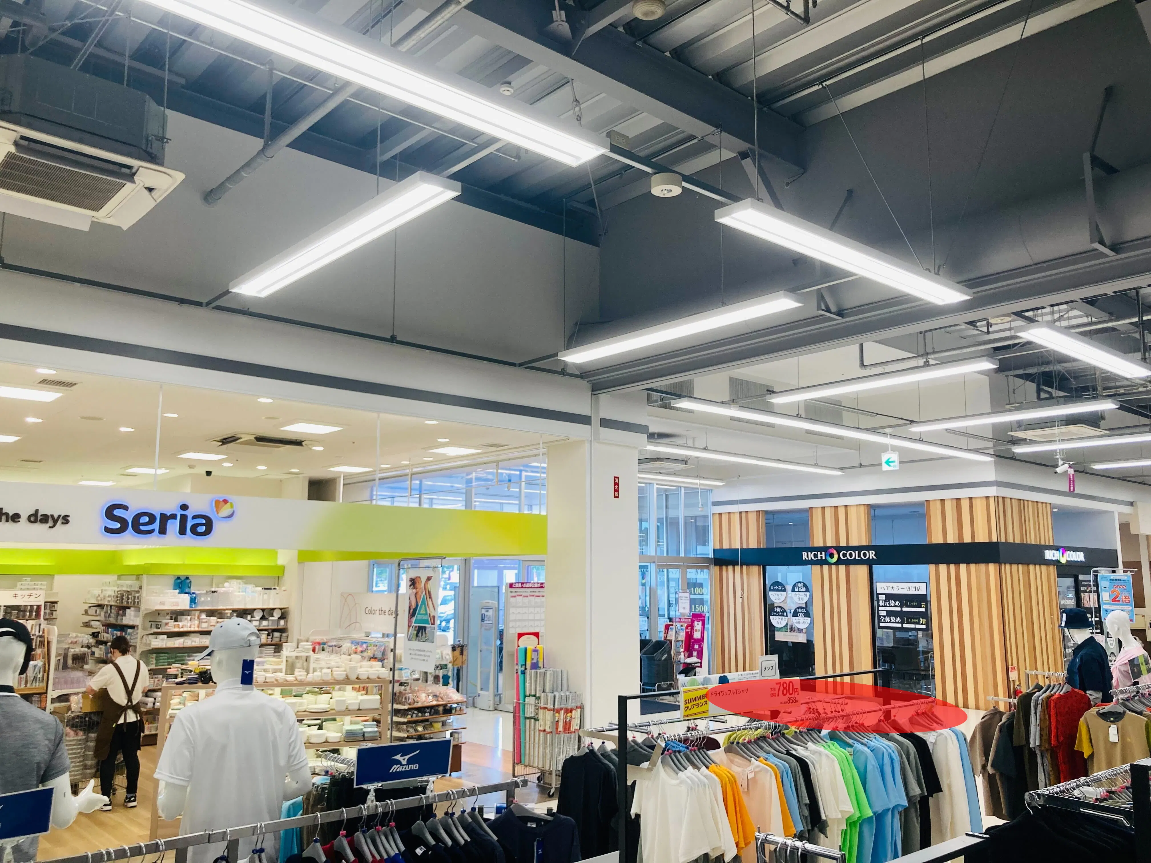 【イオン七戸十和田駅前店】プロモーションイベントや小規模物販に最適な施設1階入口付近にあるイベントスペース
