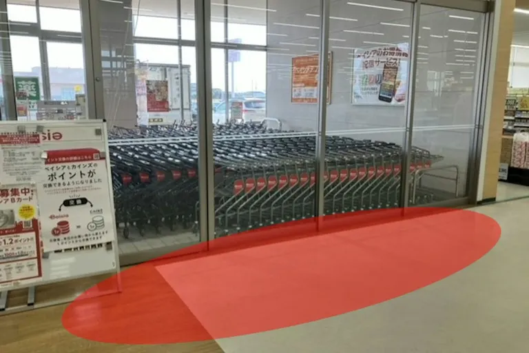 【ベイシア 潮来店】各種プロモーションや食物販に最適な店内入口前催事イベントスペースの画像1