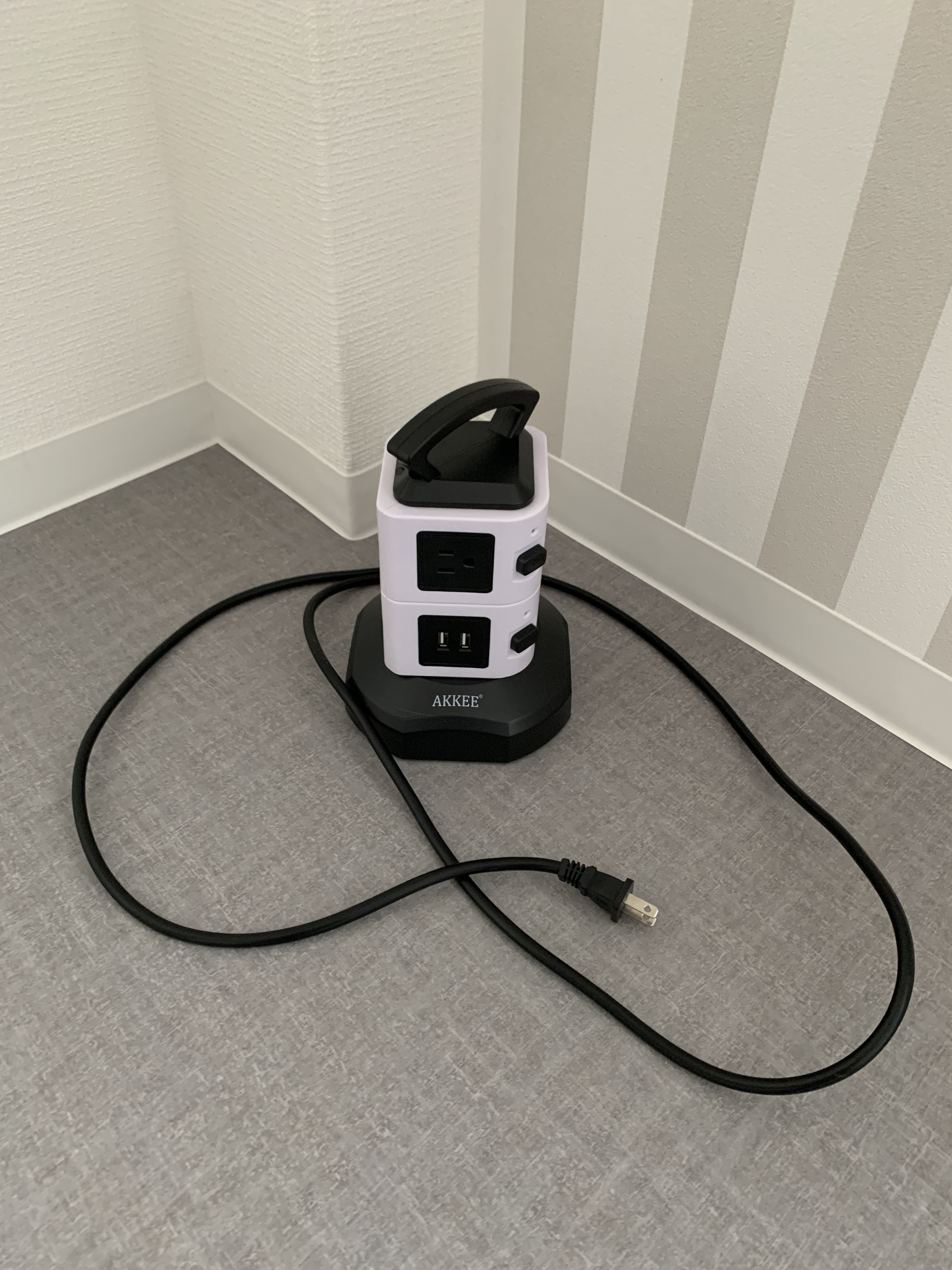 電源分岐と延長コードがあります。