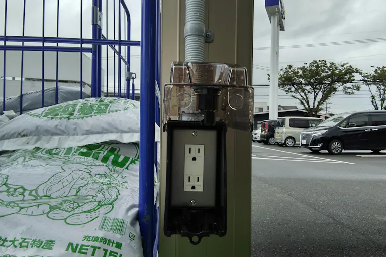 【ミスターマックス Select野芥店】園芸外売場(右側) キッチンカーに最適な総合ディスカウントストアの催事イベントスペースの画像5