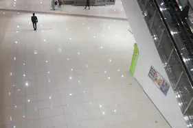 【イオンモール東員】1階 コスモスコート1/3(エスカレーター前)